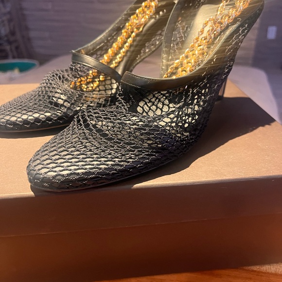 Bottega Veneta mesh chain link pumps
Box & dust bag included! - Picture 4 of 16